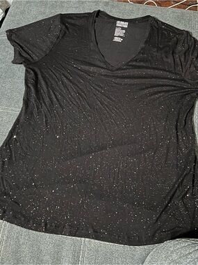 Celebrate Together Women's Black Speckle V-Neck Tee
